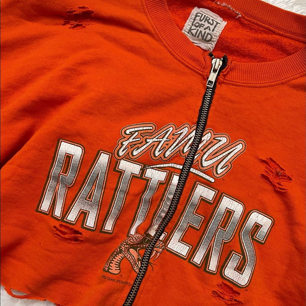 Furst Of A Kind  / LF 

FAMU Crop distress/ripped Jacket - ONE SIZE